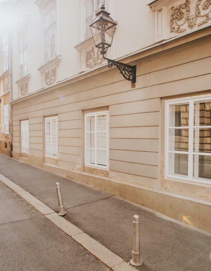 St. Mark'S Boutique Apartment Ζάγκρεμπ Εξωτερικό φωτογραφία